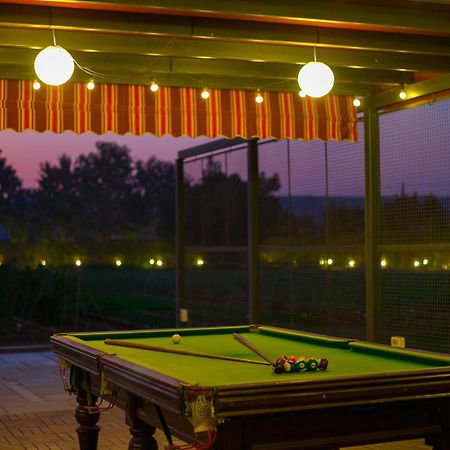 Dhauj Elivaas Hidden Oasis 4Bhk With Pool, Mud House & Container House 빌라 외부 사진