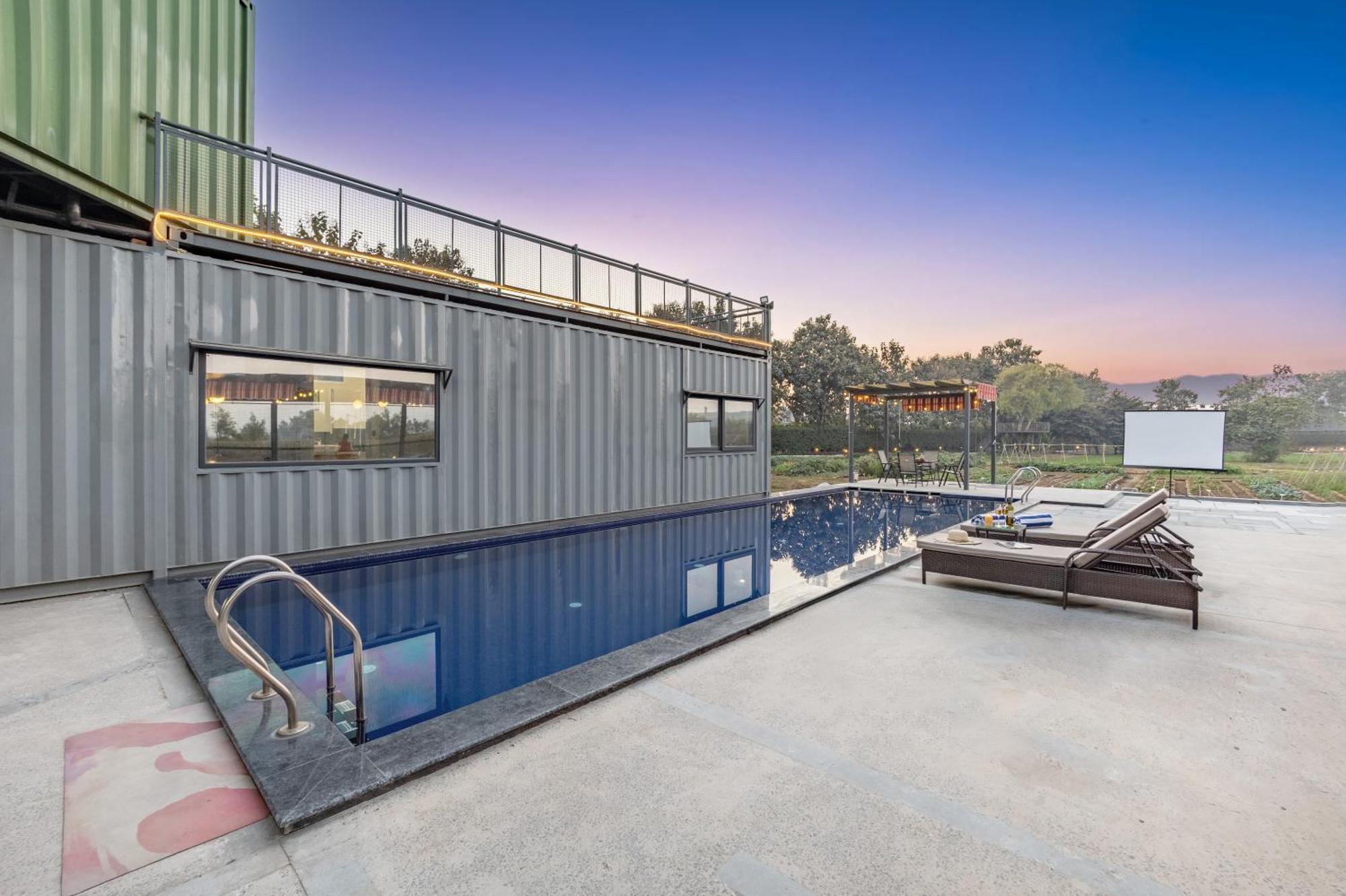 Dhauj Elivaas Hidden Oasis 4Bhk With Pool, Mud House & Container House 빌라 외부 사진