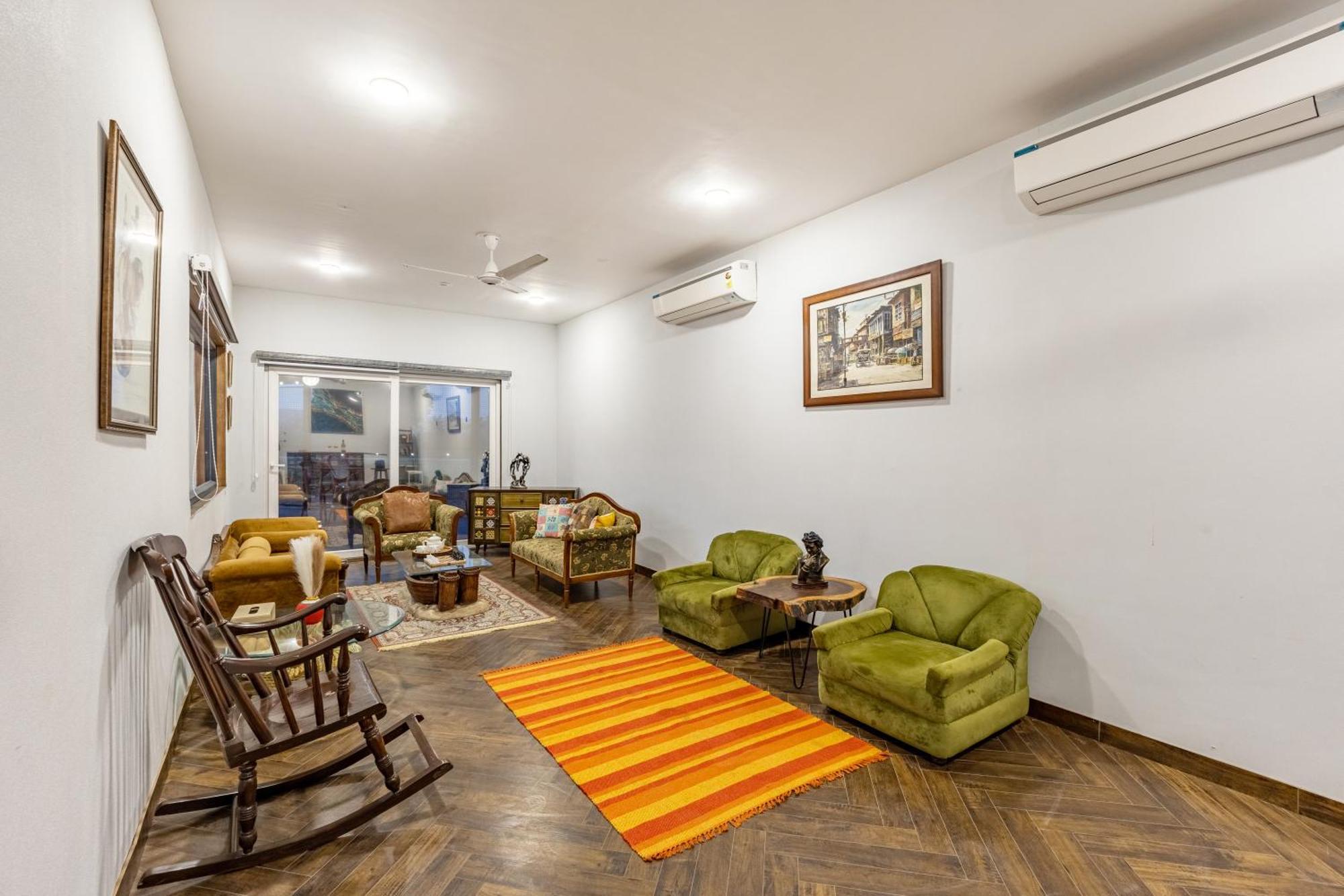 Dhauj Elivaas Hidden Oasis 4Bhk With Pool, Mud House & Container House 빌라 외부 사진