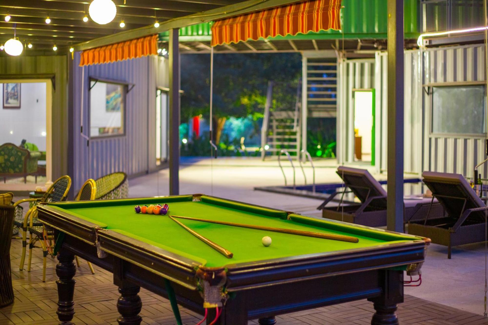 Dhauj Elivaas Hidden Oasis 4Bhk With Pool, Mud House & Container House 빌라 외부 사진