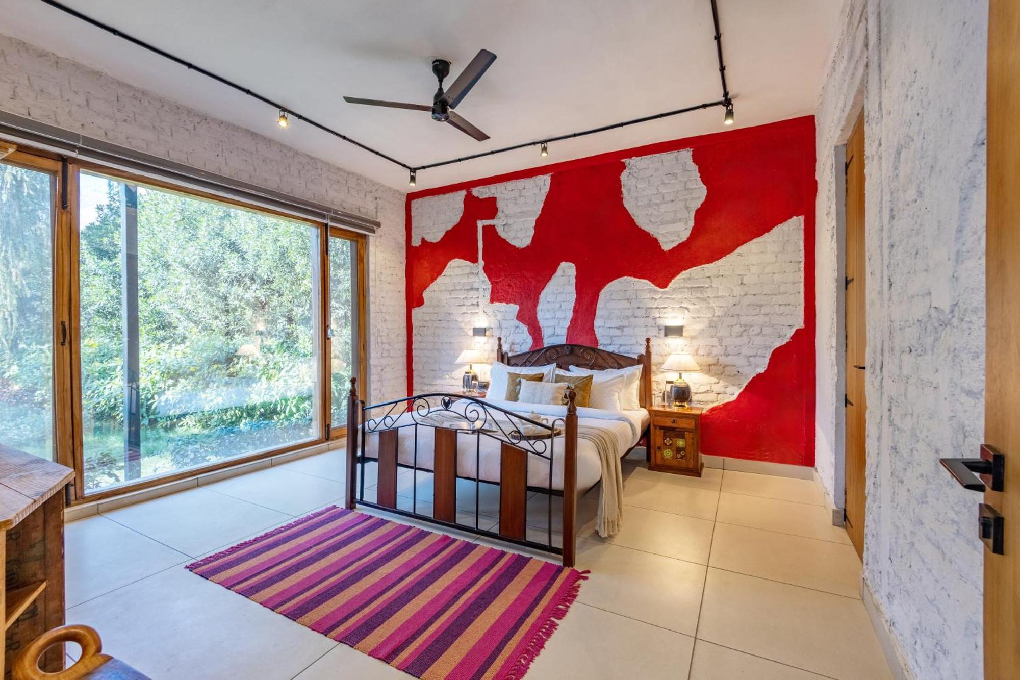 Dhauj Elivaas Hidden Oasis 4Bhk With Pool, Mud House & Container House 빌라 외부 사진