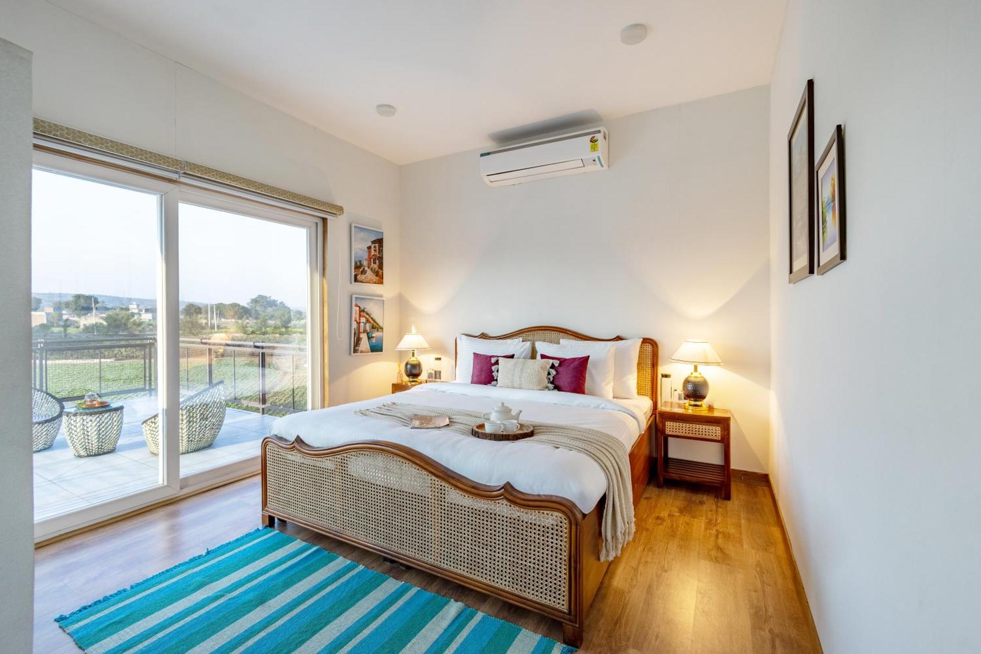 Dhauj Elivaas Hidden Oasis 4Bhk With Pool, Mud House & Container House 빌라 외부 사진