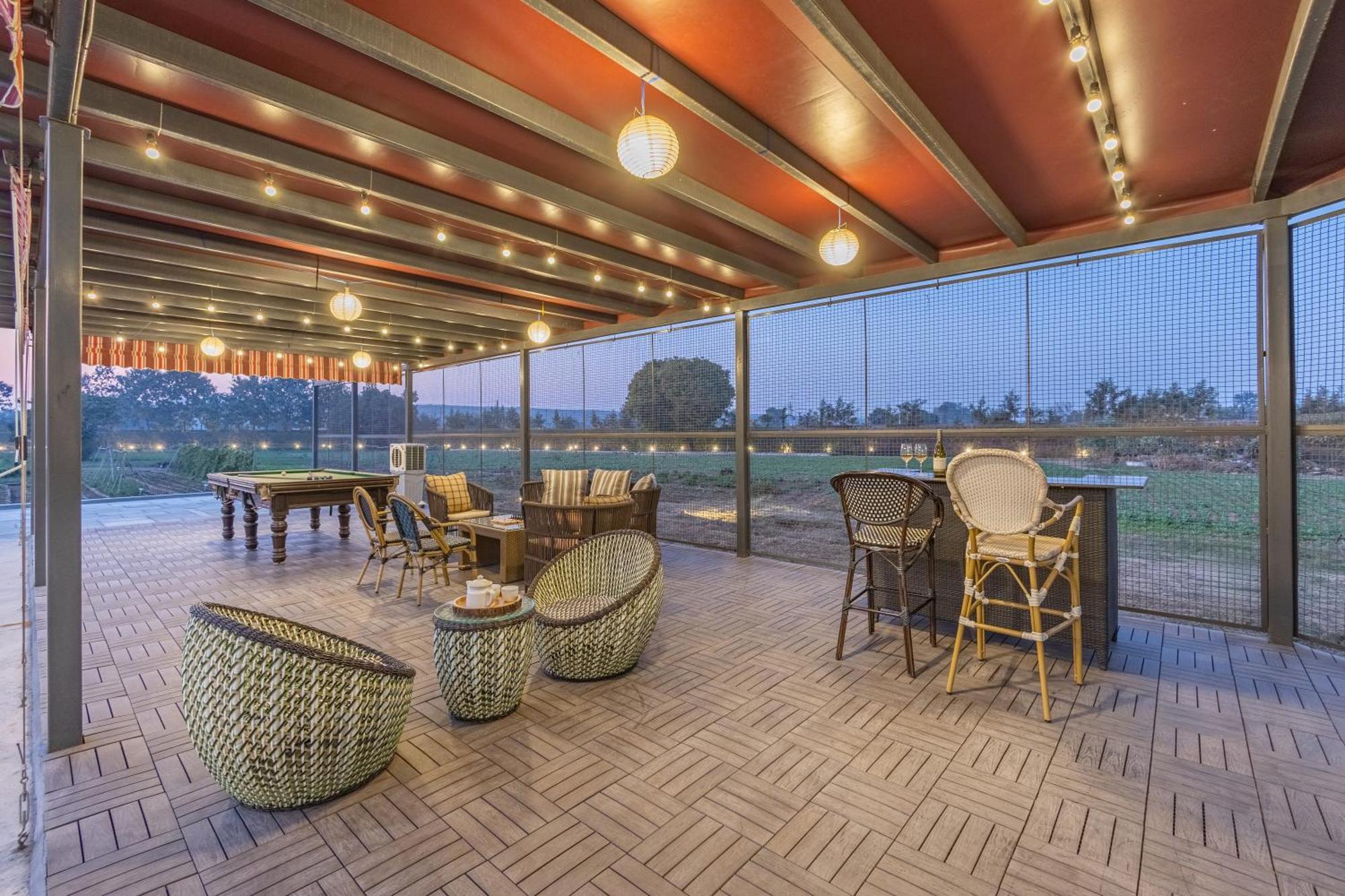 Dhauj Elivaas Hidden Oasis 4Bhk With Pool, Mud House & Container House 빌라 외부 사진