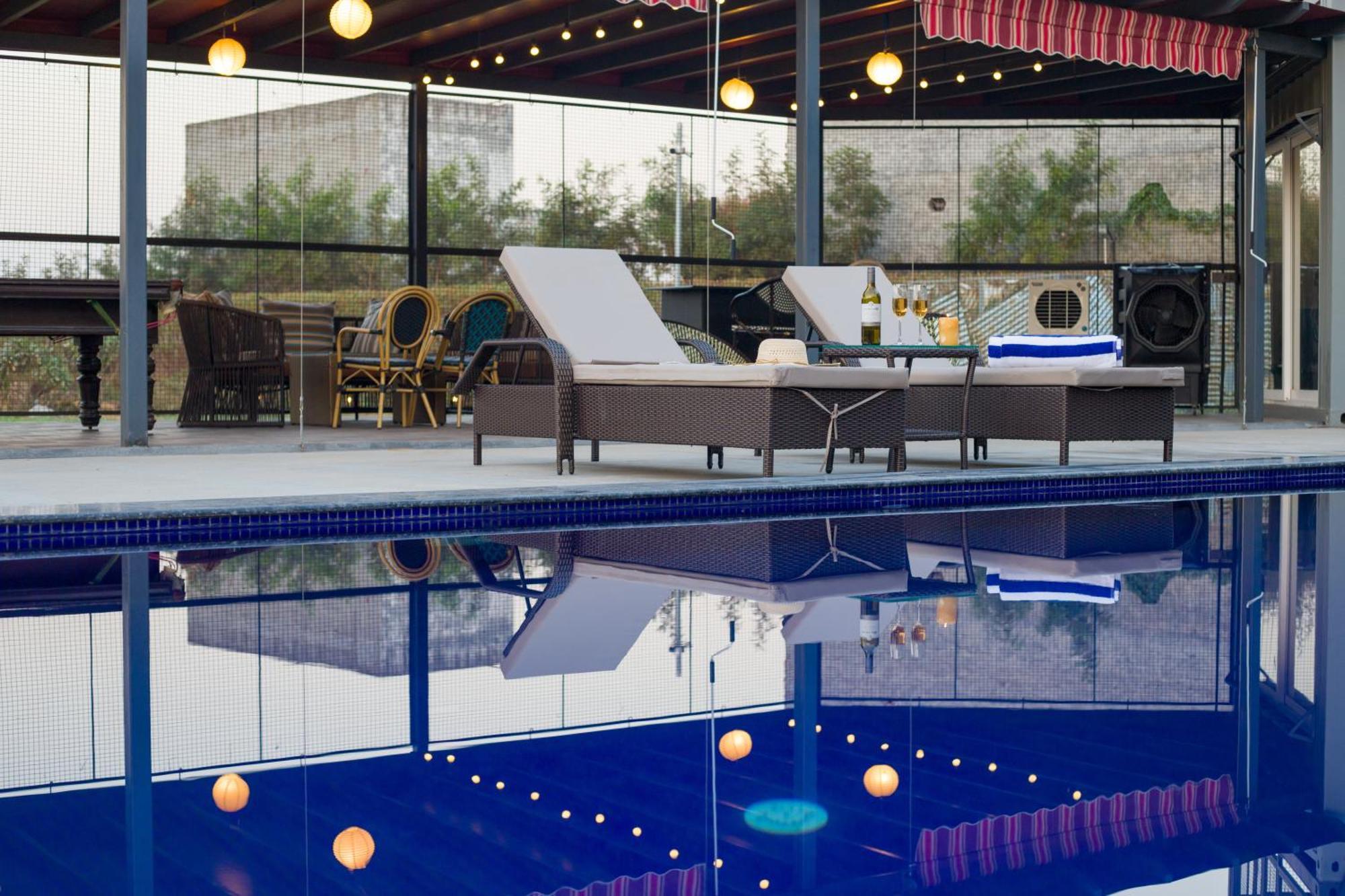 Dhauj Elivaas Hidden Oasis 4Bhk With Pool, Mud House & Container House 빌라 외부 사진
