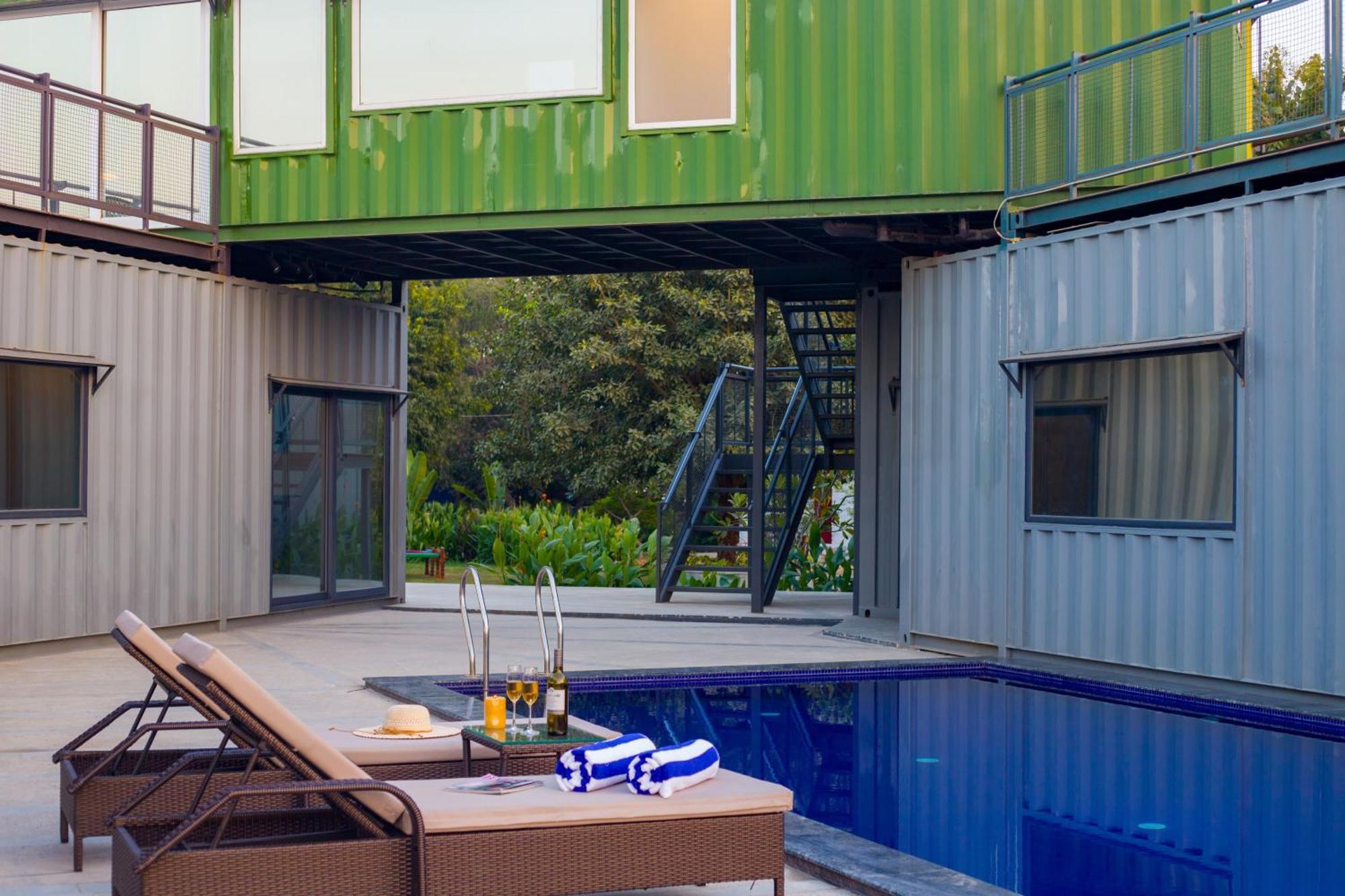 Dhauj Elivaas Hidden Oasis 4Bhk With Pool, Mud House & Container House 빌라 외부 사진