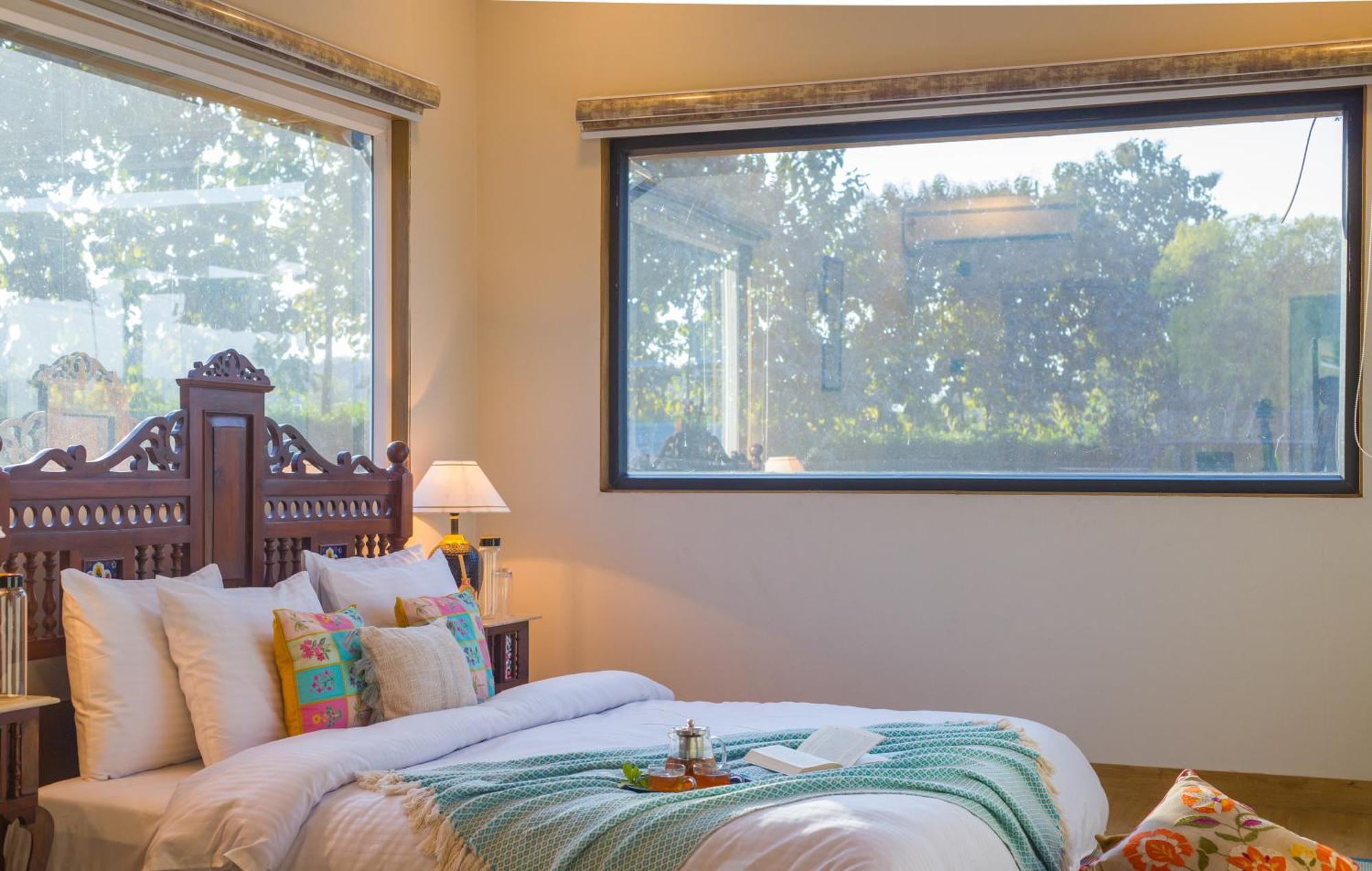 Dhauj Elivaas Hidden Oasis 4Bhk With Pool, Mud House & Container House 빌라 외부 사진
